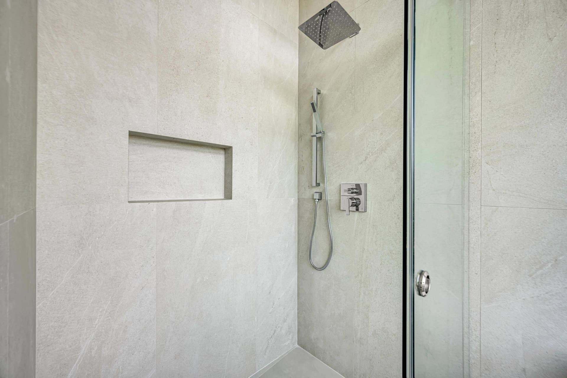 445 NE 11TH AVE-53