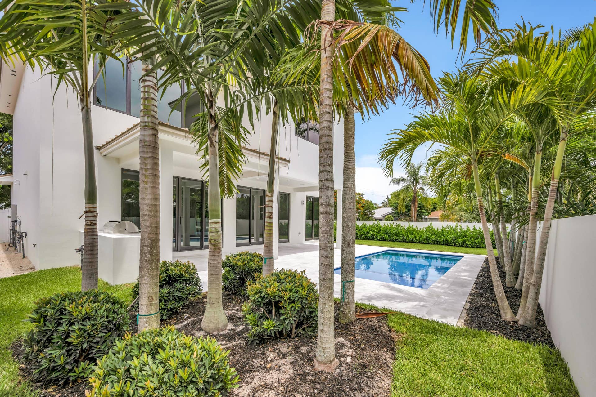 445 NE 11TH AVE-26