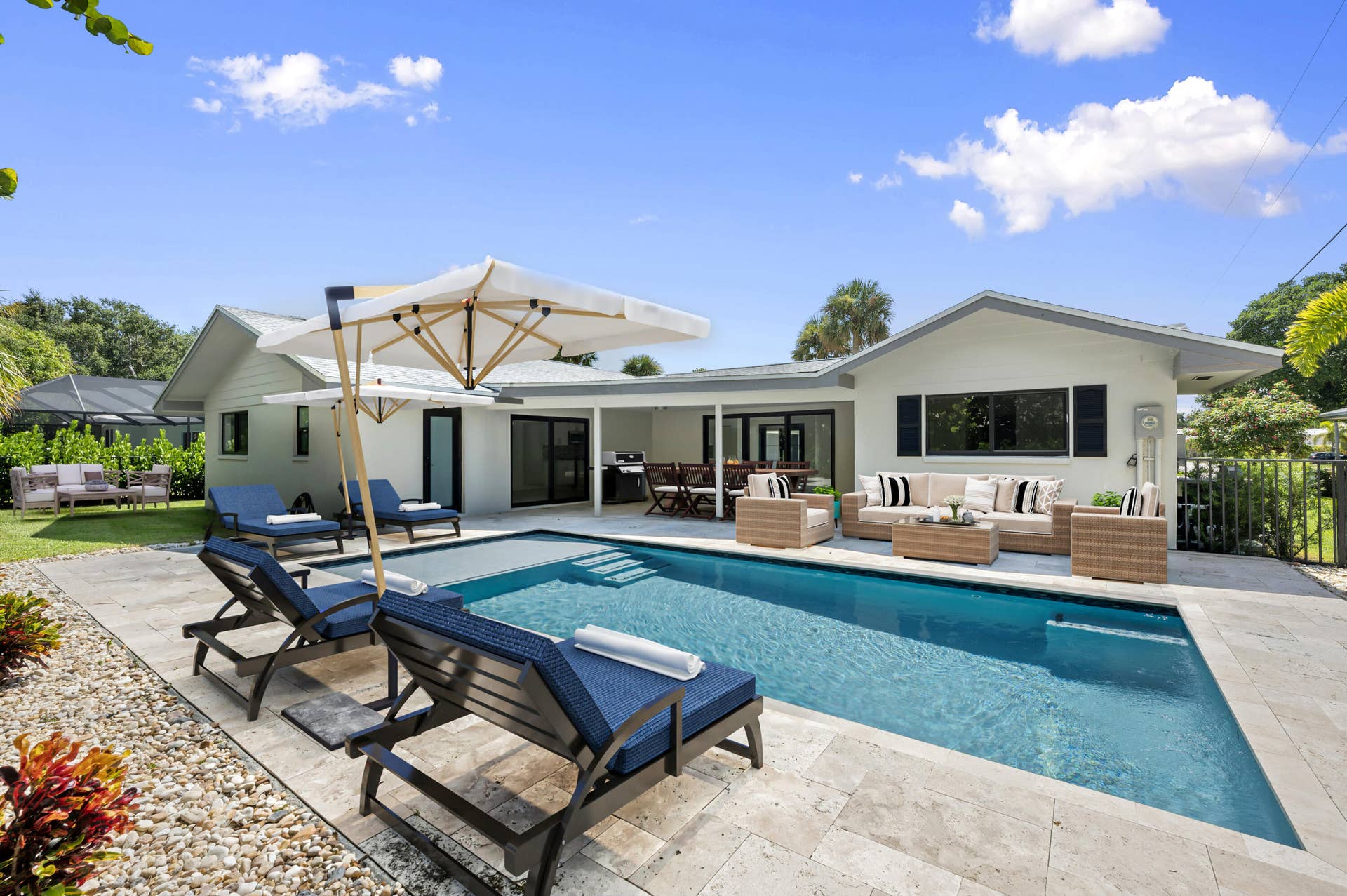 11569 Landing Place, North Palm Beach, FL 33408 pool area