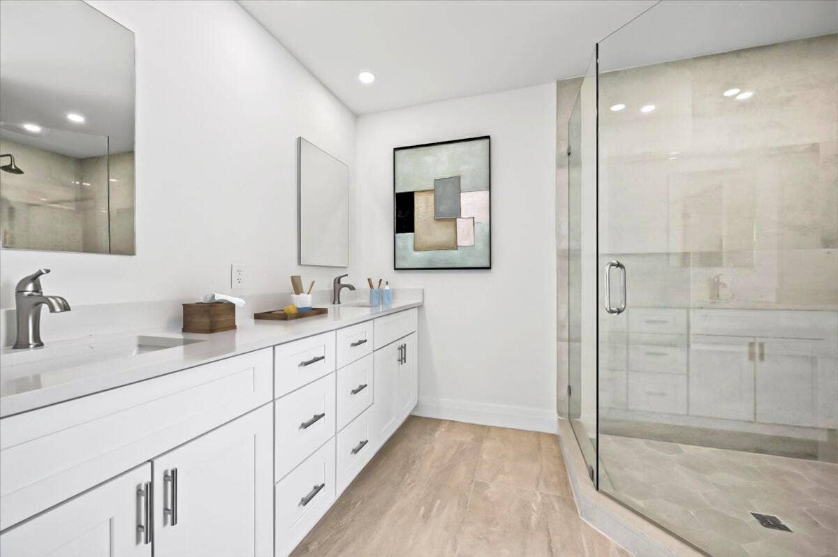 11569 Landing Place, North Palm Beach, FL 33408 Primary Bathroom
