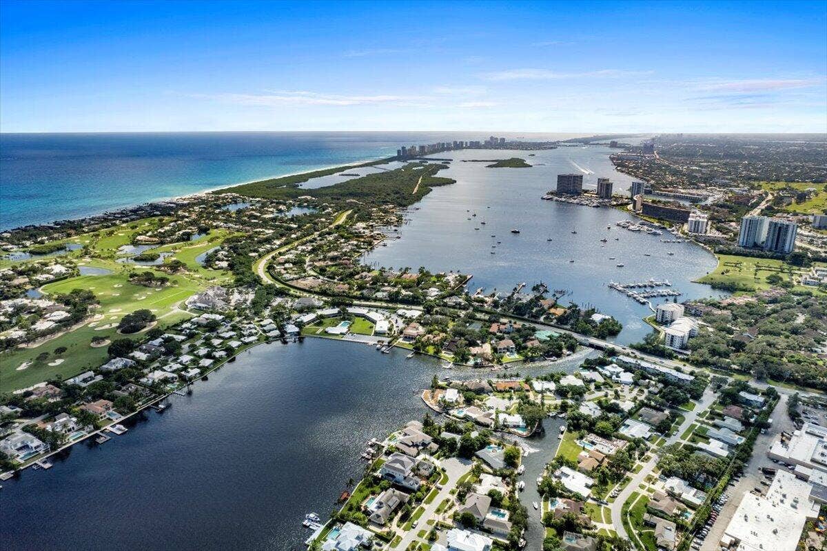 11569 Landing Place, North Palm Beach, FL 33408 aerial