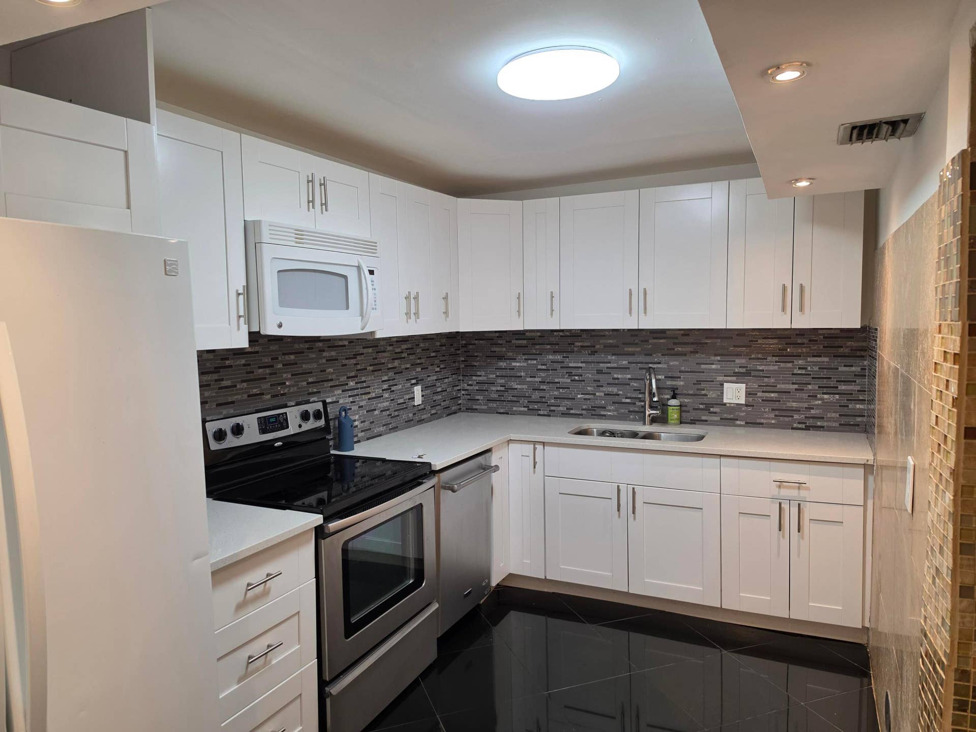 733 SE 1st Way, #102, Deerfield Beach, FL 33441 9