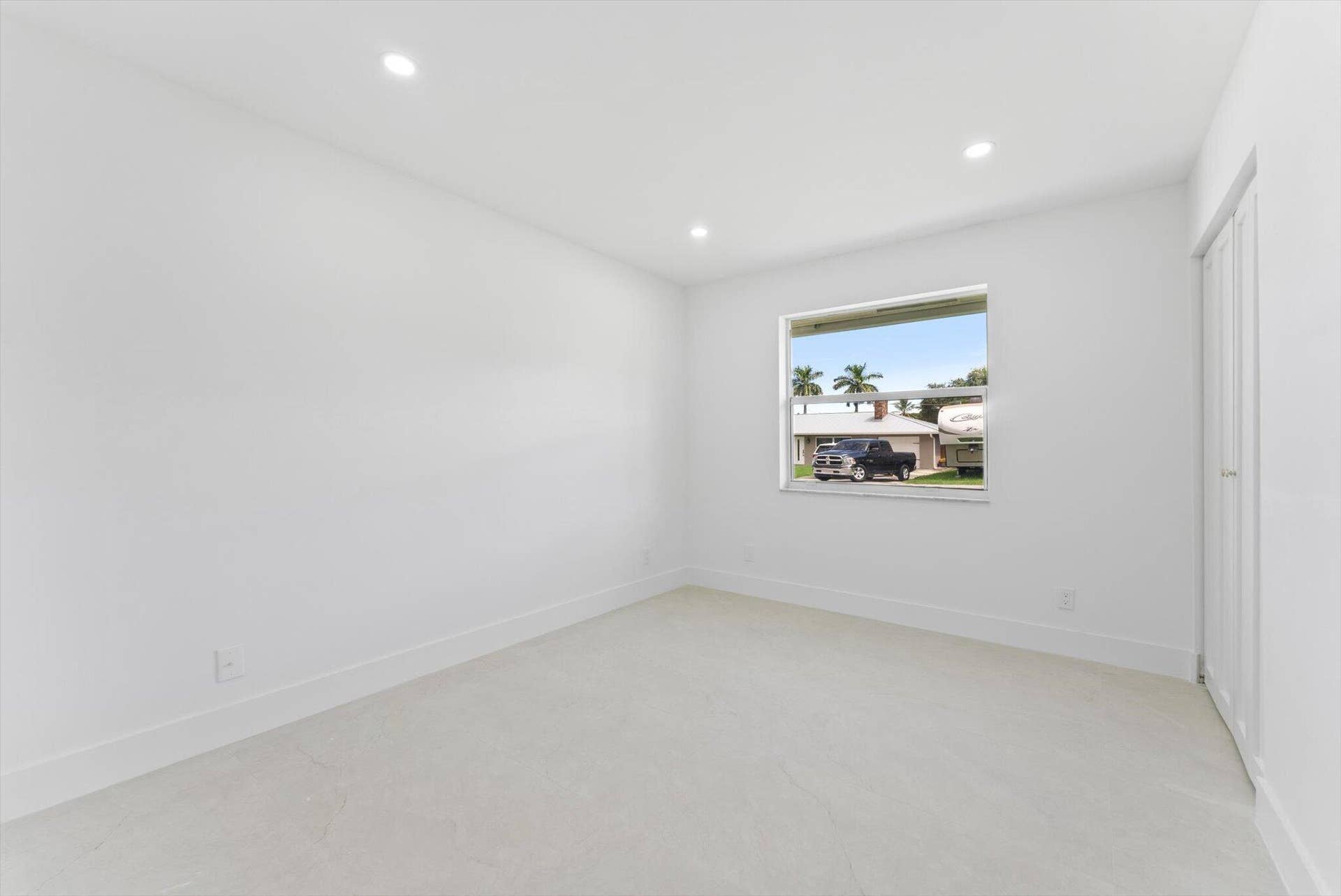 6873 S PLYMOUTH Drive S, Lake Worth, FL 33462 12-12