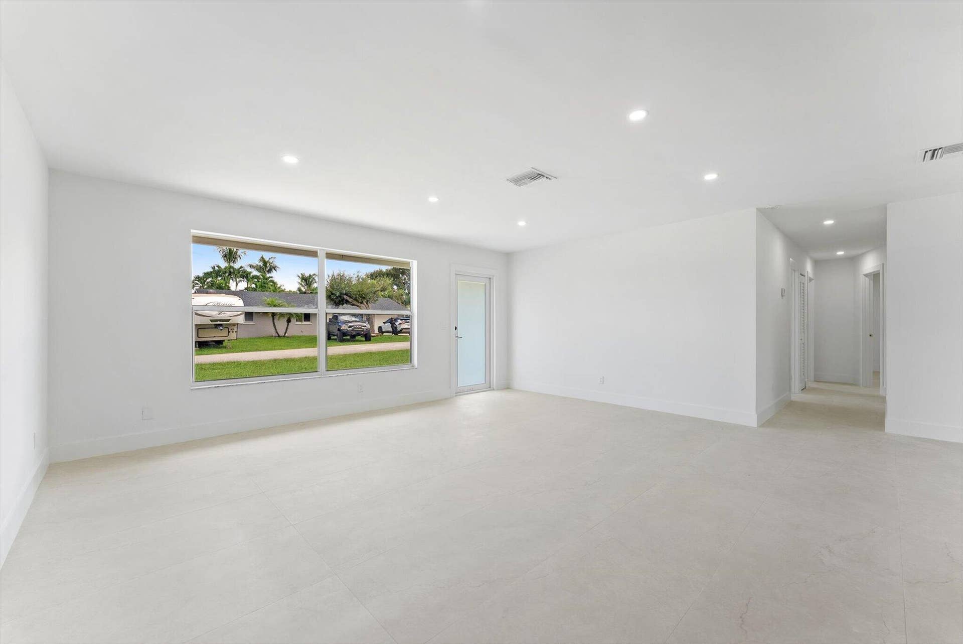 6873 S PLYMOUTH Drive S, Lake Worth, FL 33462 06-6