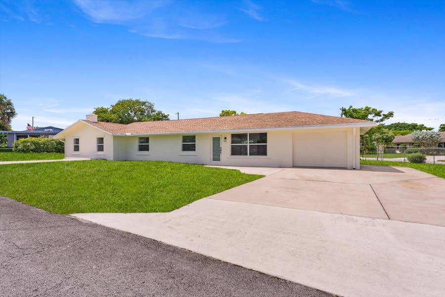Property photo for 6873 S PLYMOUTH Drive S, Lake Worth, FL
