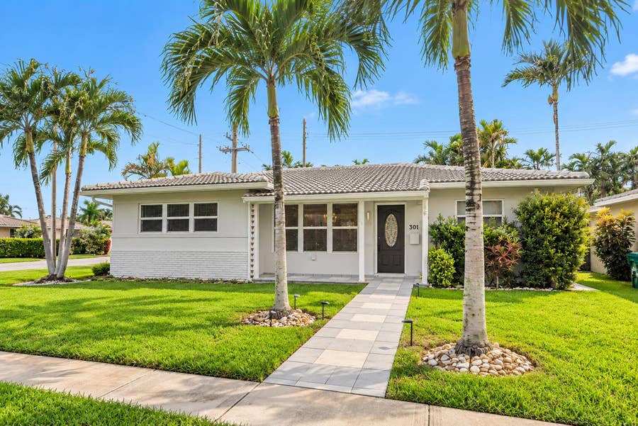 Property photo for 301 SE 3RD Terrace, Dania Beach, FL