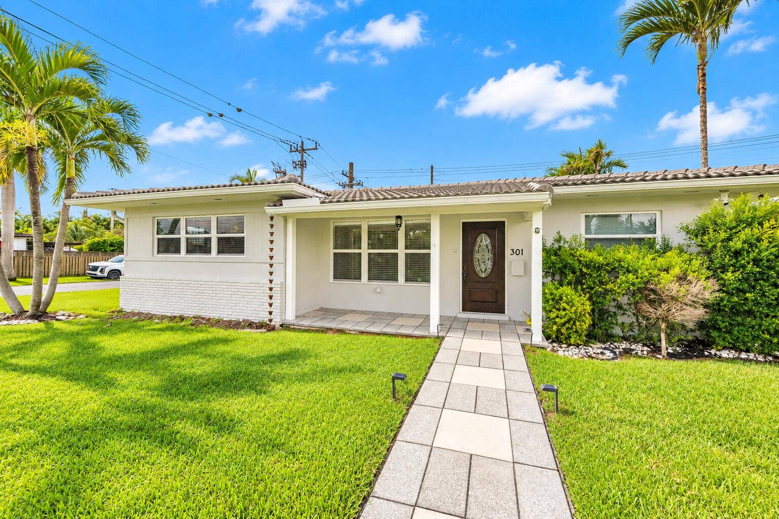 301 SE 3RD Terrace, Dania Beach, FL 33004 Exterior repainted in 2026