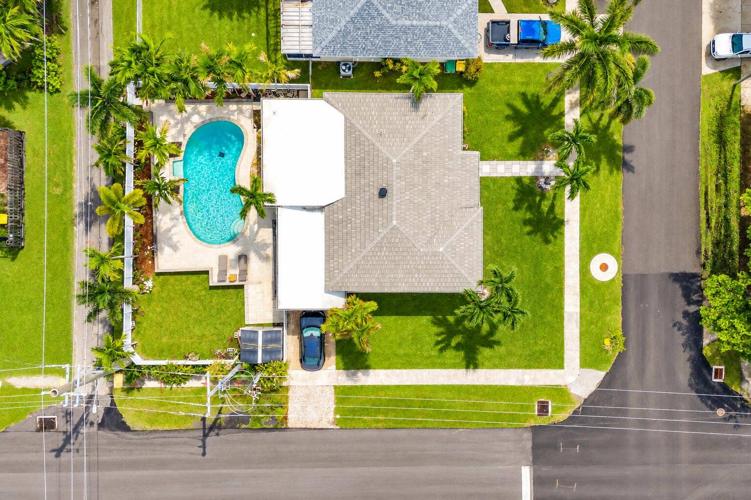 301 SE 3RD Terrace, Dania Beach, FL 33004 Tile and Flat roof (2025)