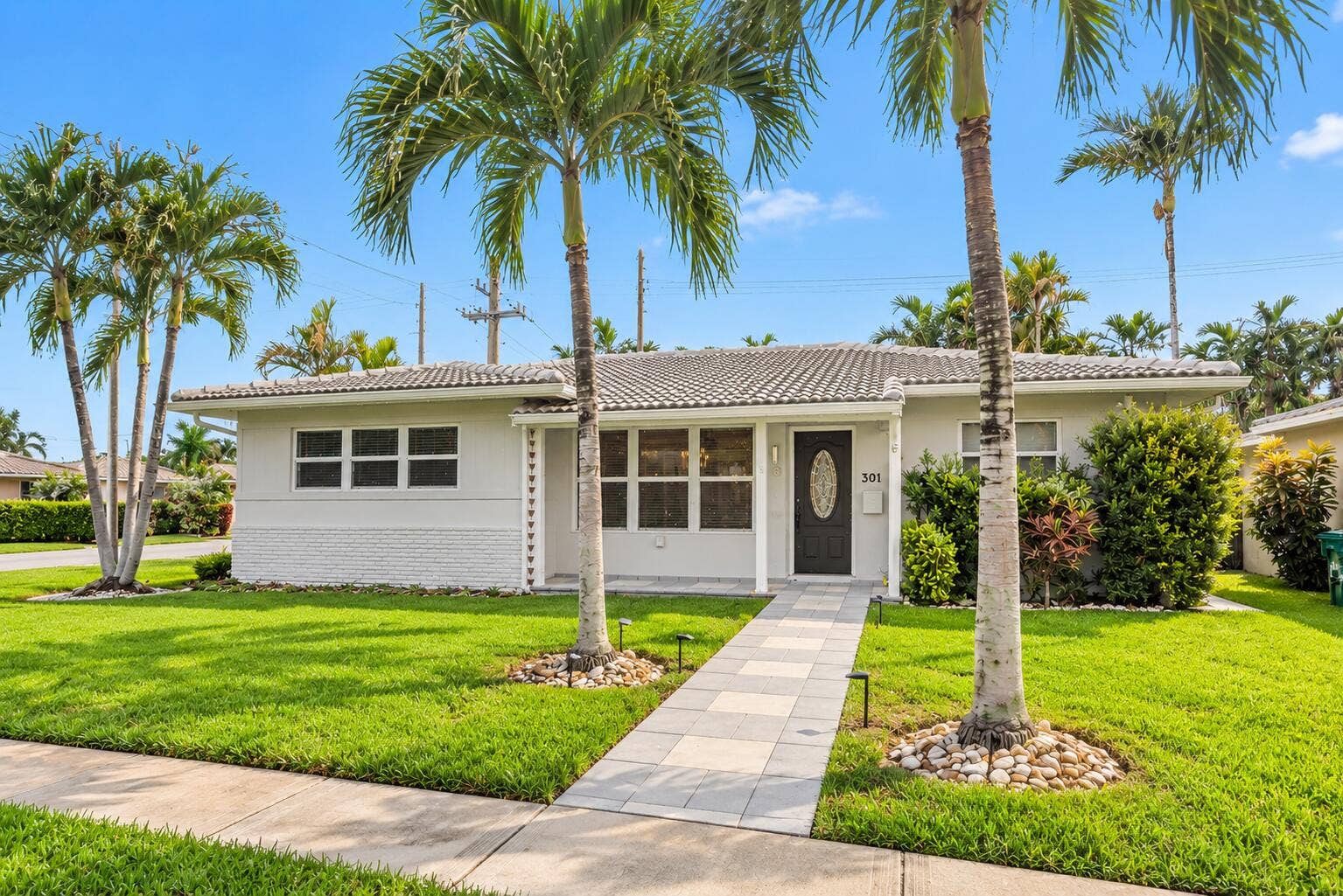 301 SE 3RD Terrace, Dania, Dania Beach, FL 33004 1