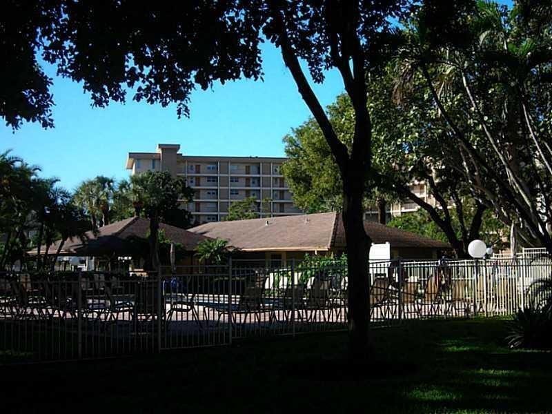 2600 S Course Drive, #107, Pompano Beach, FL 33069 Photo 17