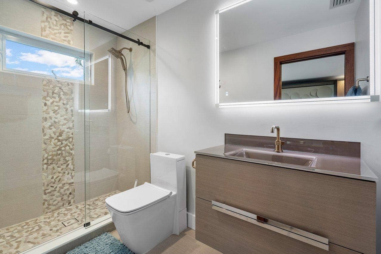 4582 Sanderling Circle W, Boynton Beach, FL 33436 Guest den bath