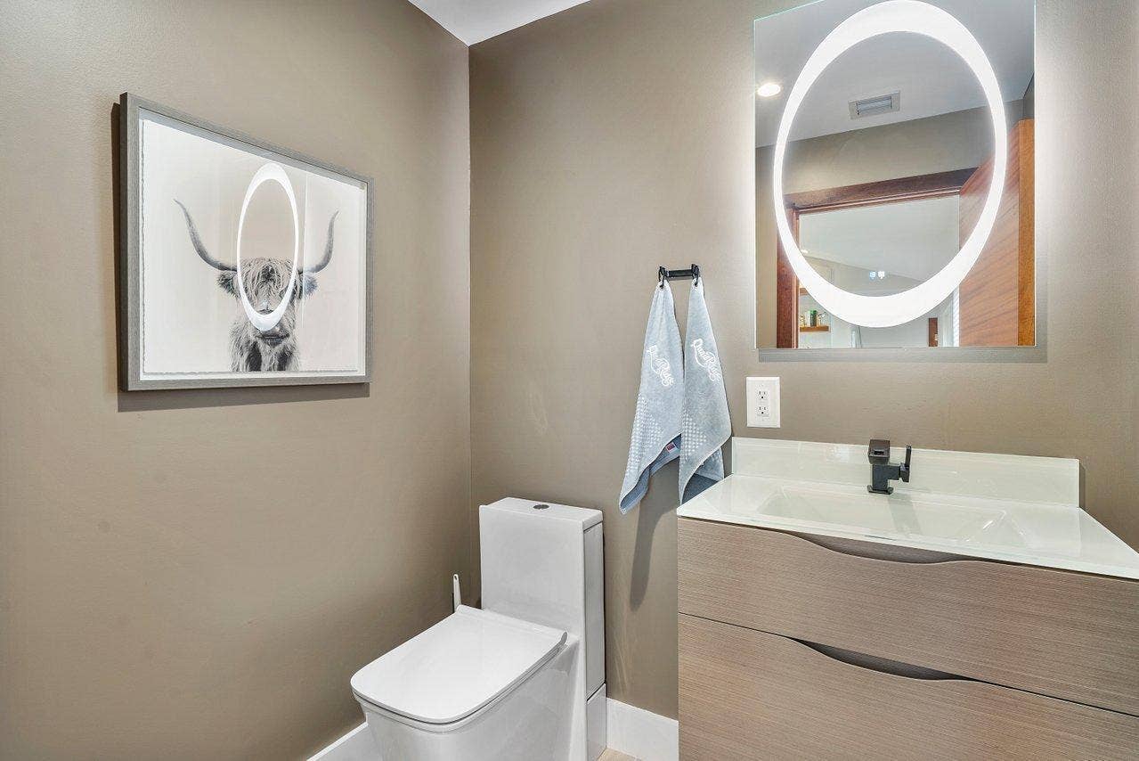 4582 Sanderling Circle W, Boynton Beach, FL 33436 Powder room