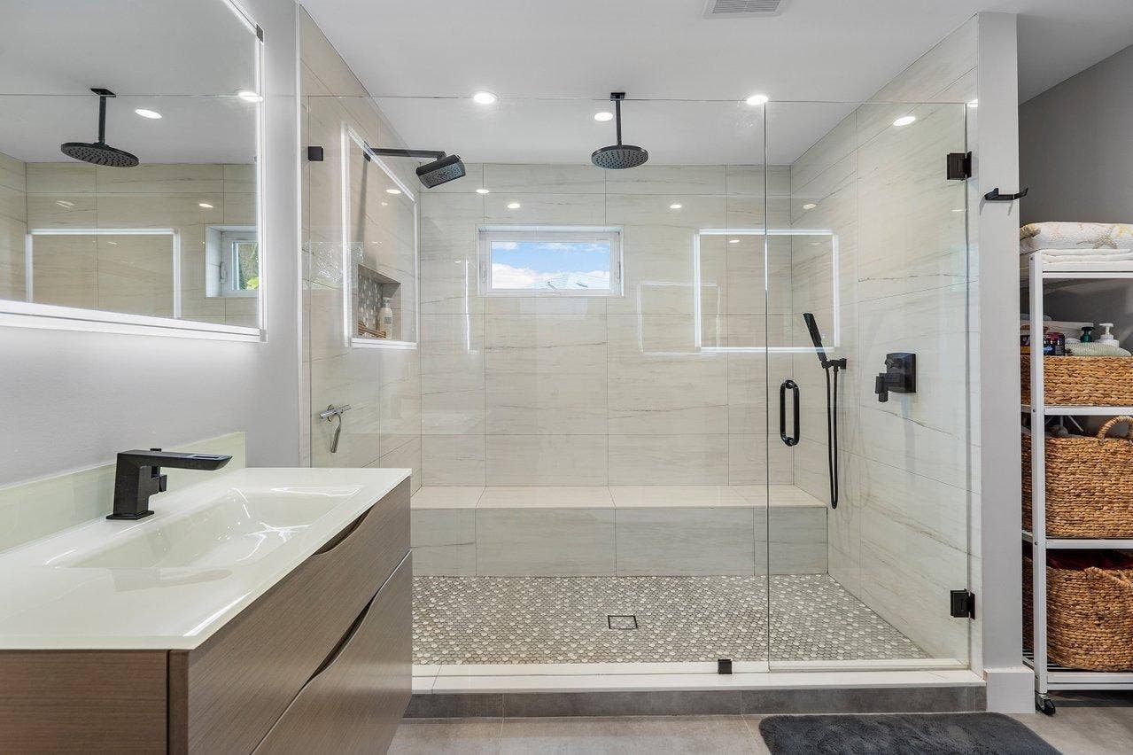 4582 Sanderling Circle W, Boynton Beach, FL 33436 Master bath