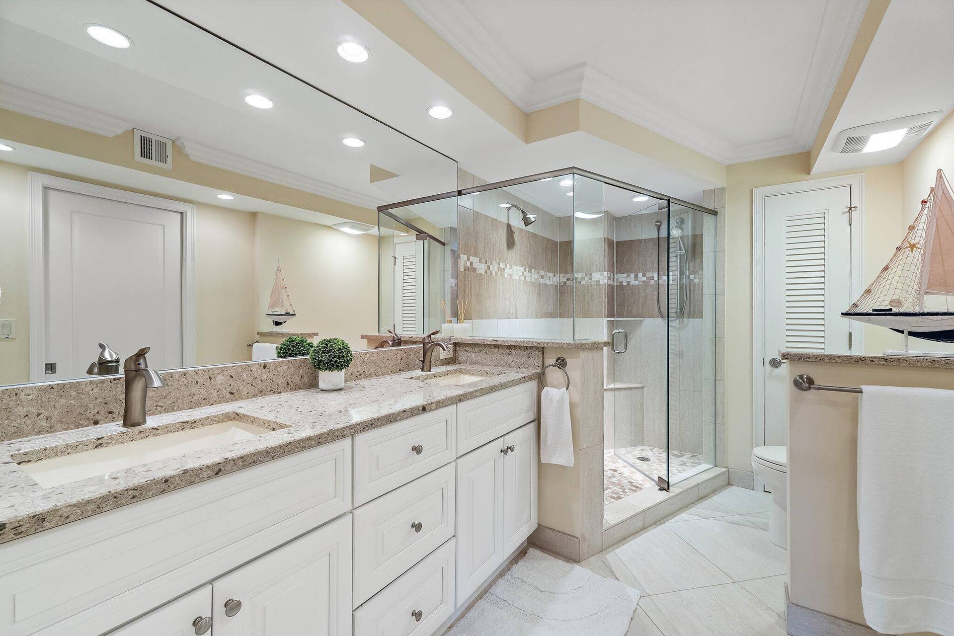 911 Ocean Drive, #506, Juno Beach, FL 33408 060-911OceanDr-506-JunoBeach-SMALL