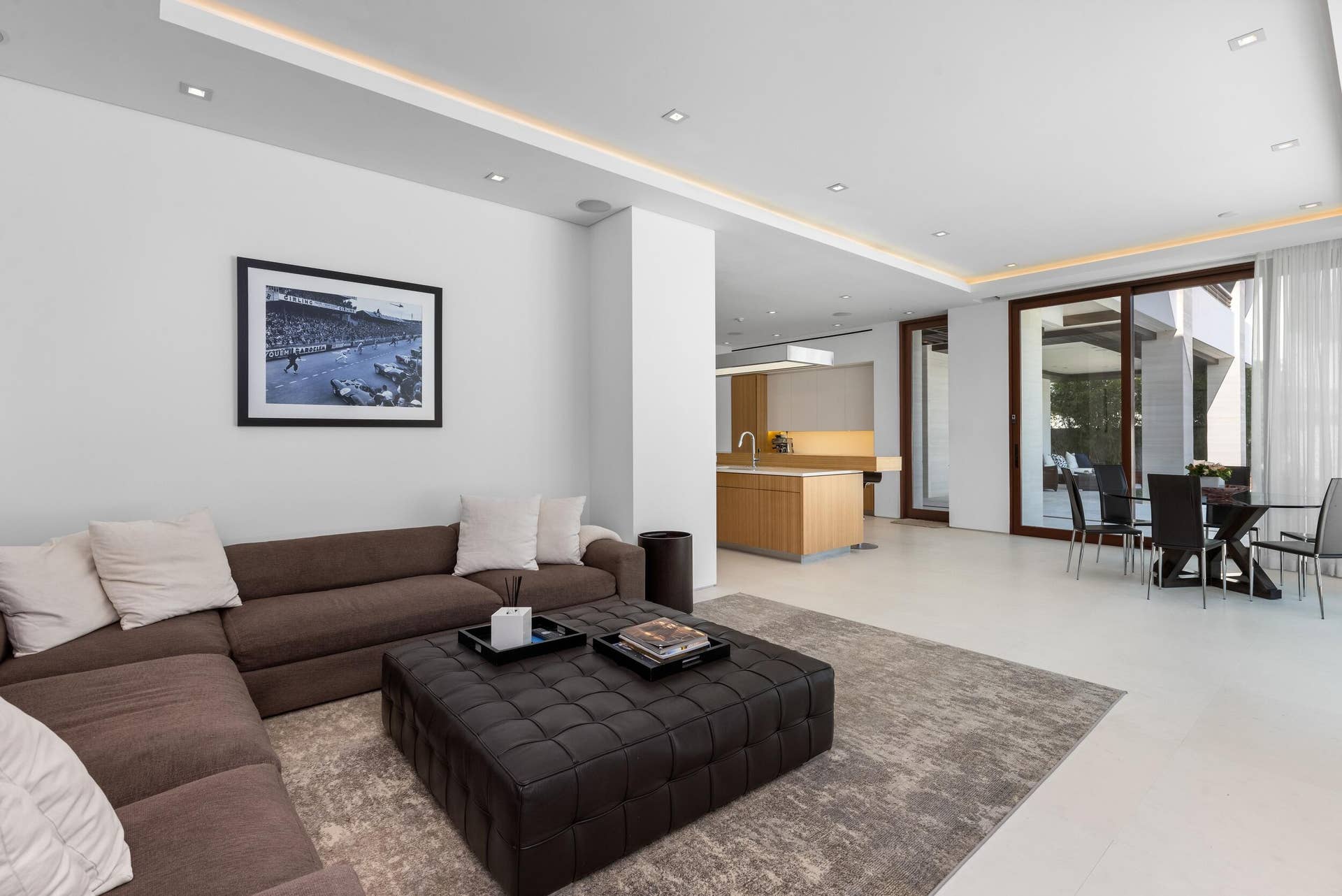 10 Pelican Drive, Fort Lauderdale, FL 33301 Family Room