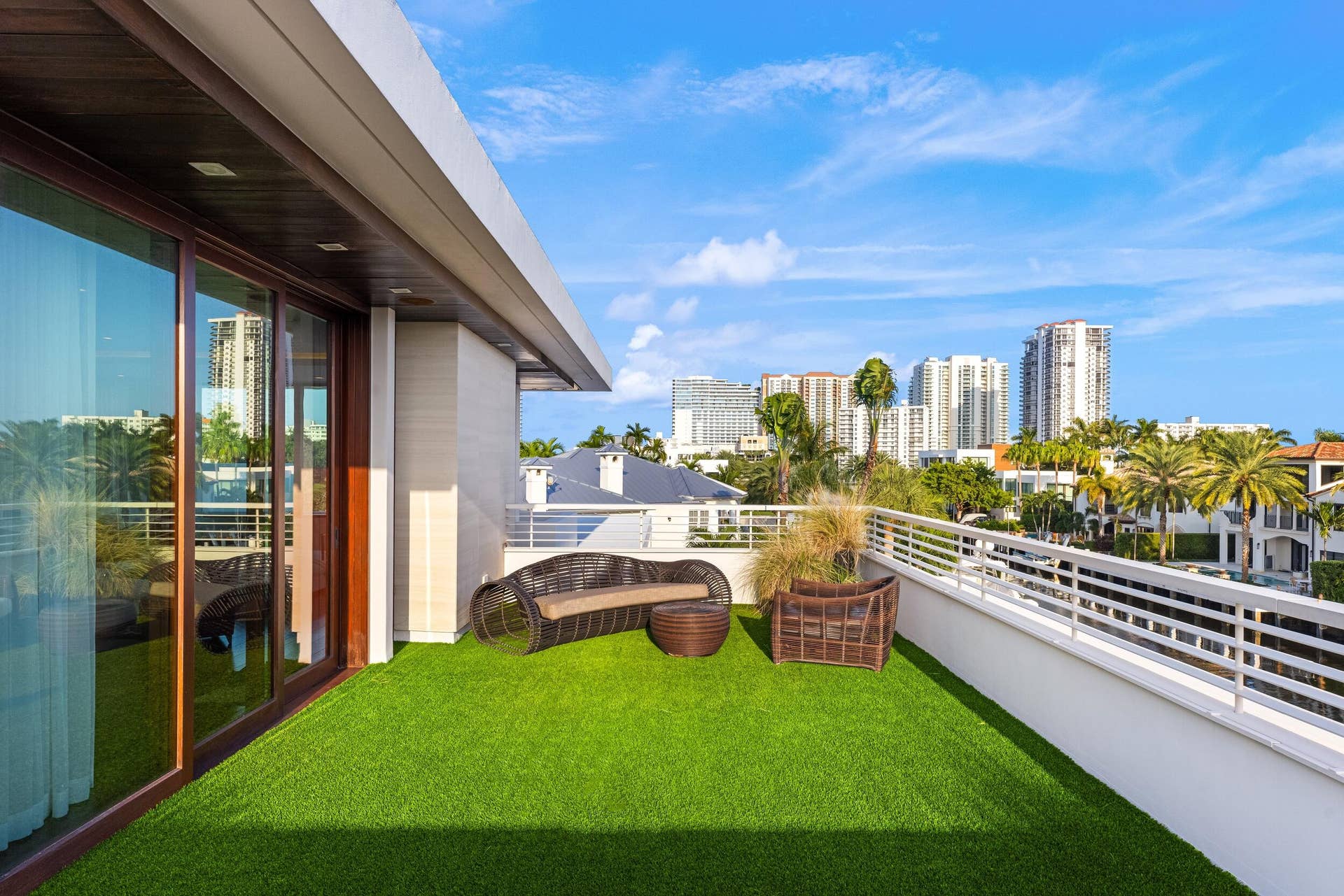 10 Pelican Drive, Fort Lauderdale, FL 33301 Terrace 4