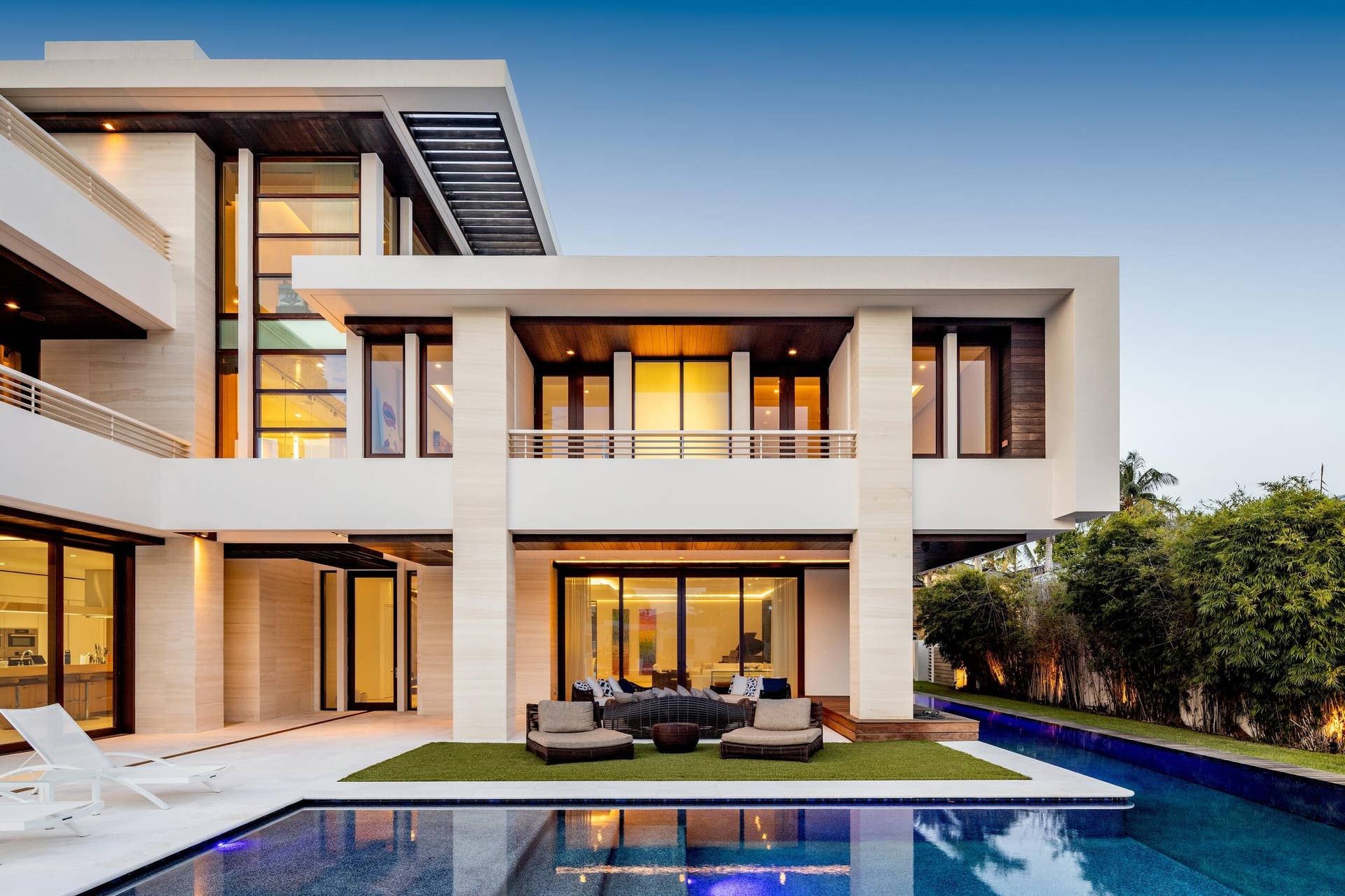 10 Pelican Drive, Fort Lauderdale, FL 33301 Twilight