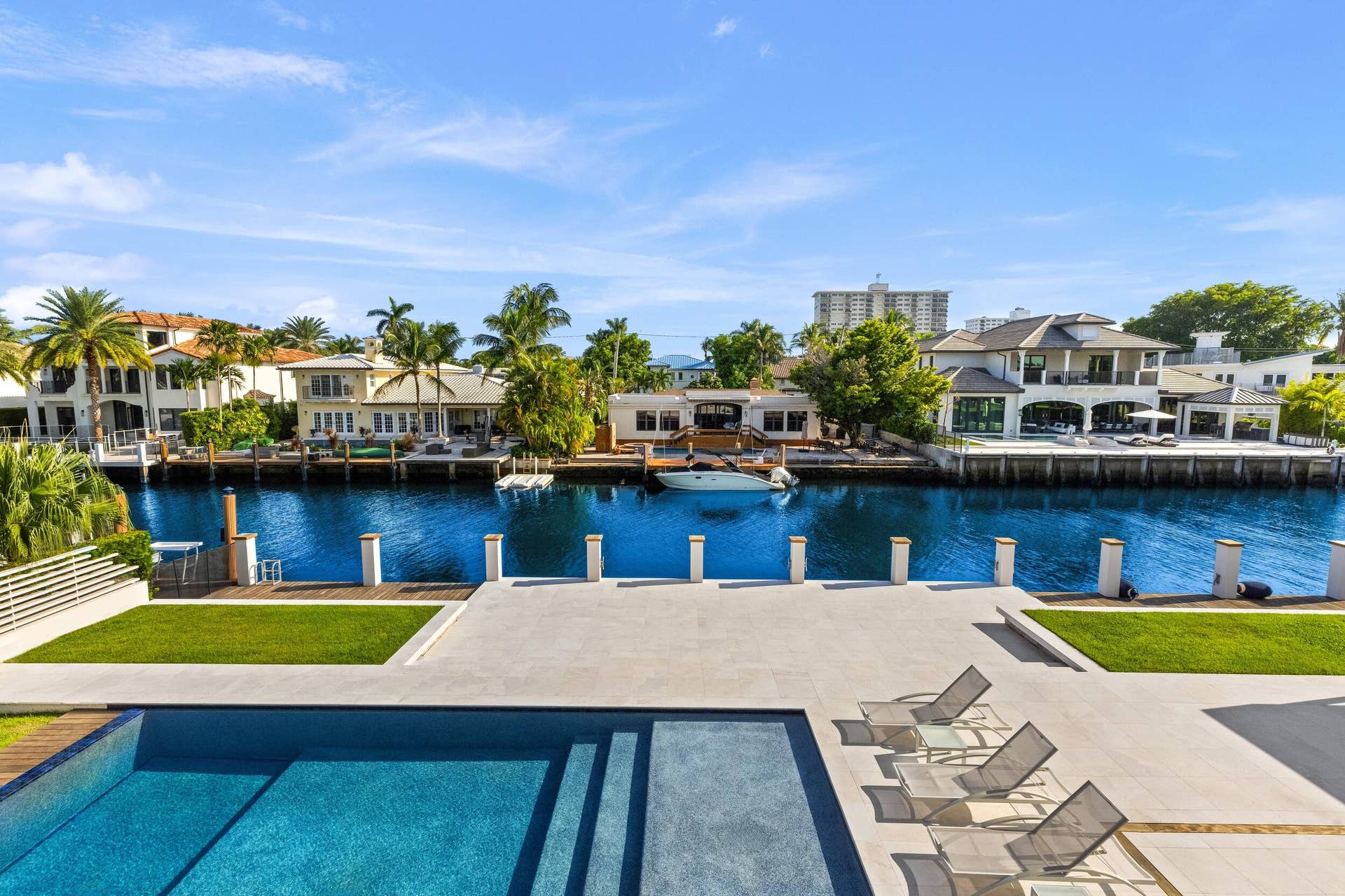 10 Pelican Drive, Fort Lauderdale, FL 33301 Terrace View 1