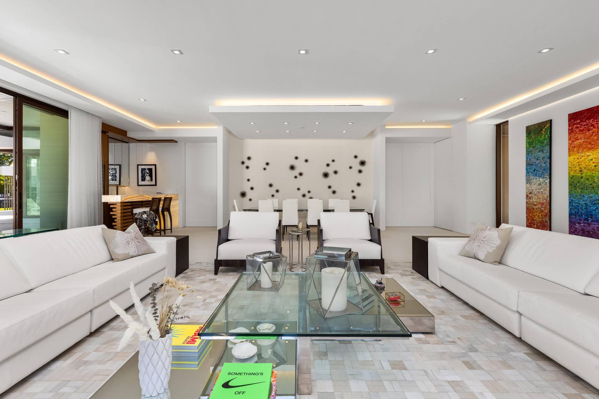 10 Pelican Drive, Fort Lauderdale, FL 33301 Living Area