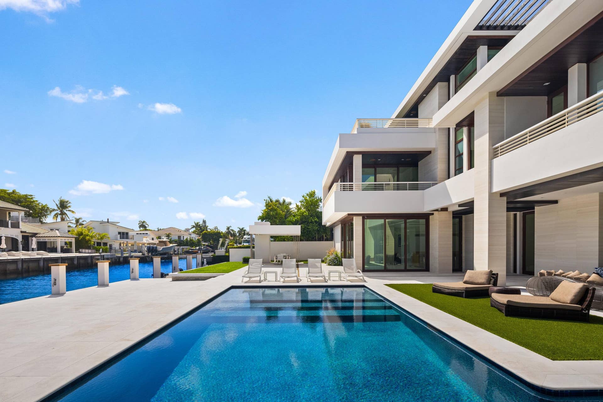 10 Pelican Drive, Fort Lauderdale, FL 33301 Pool