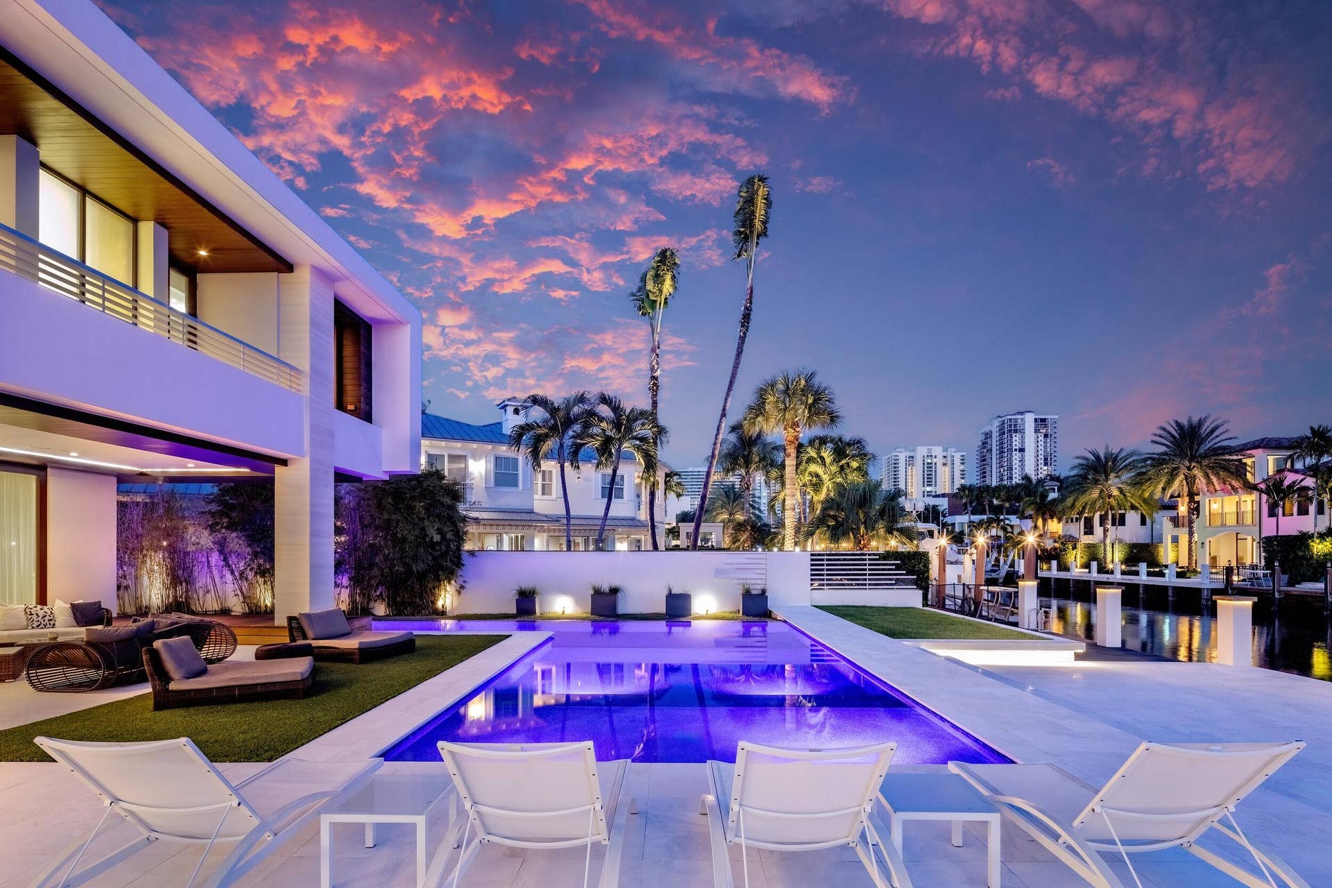 10 Pelican Drive, Fort Lauderdale, FL 33301 Twilight
