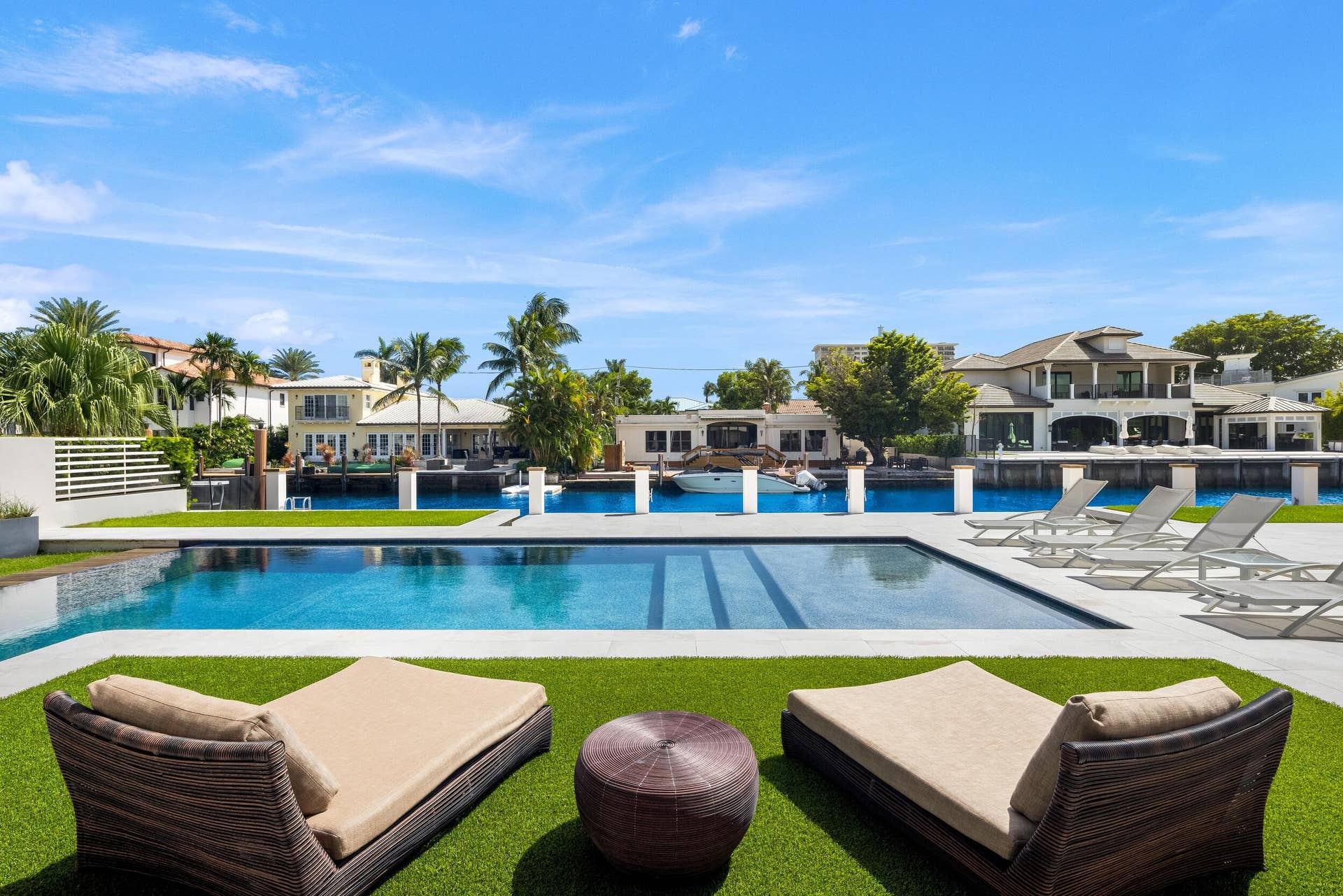 10 Pelican Drive, Fort Lauderdale, FL 33301 Pool