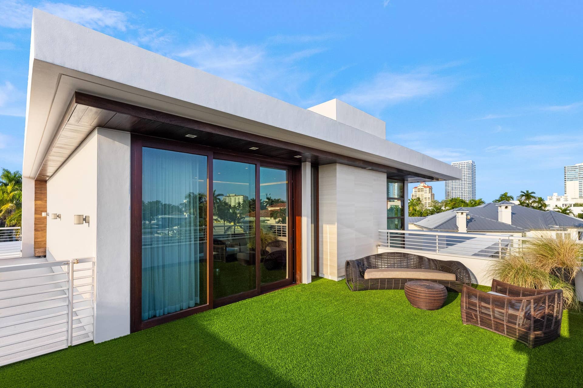 10 Pelican Drive, Fort Lauderdale, FL 33301 Terrace 6
