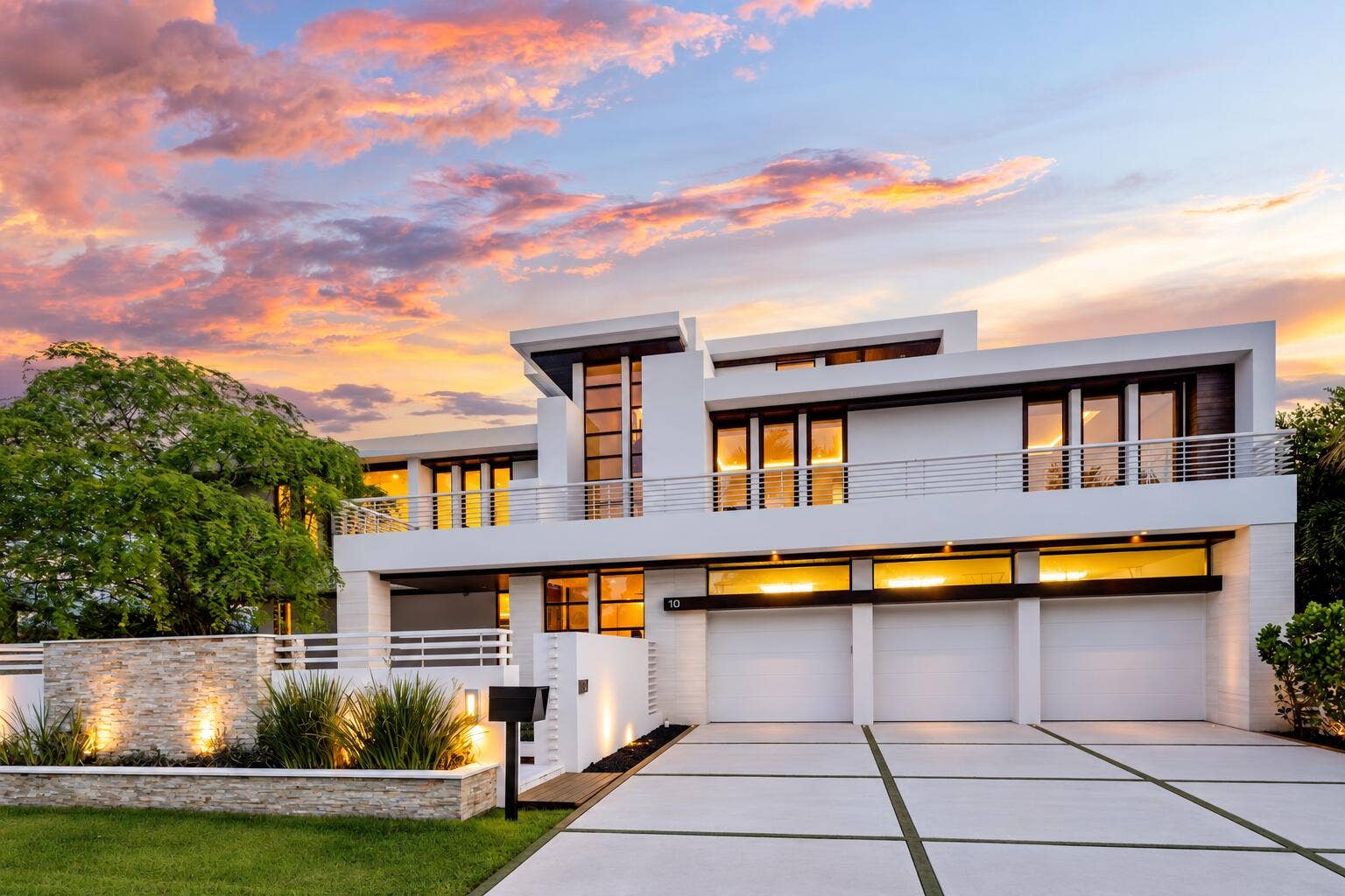 10 Pelican Drive, Fort Lauderdale, FL 33301 Twilight