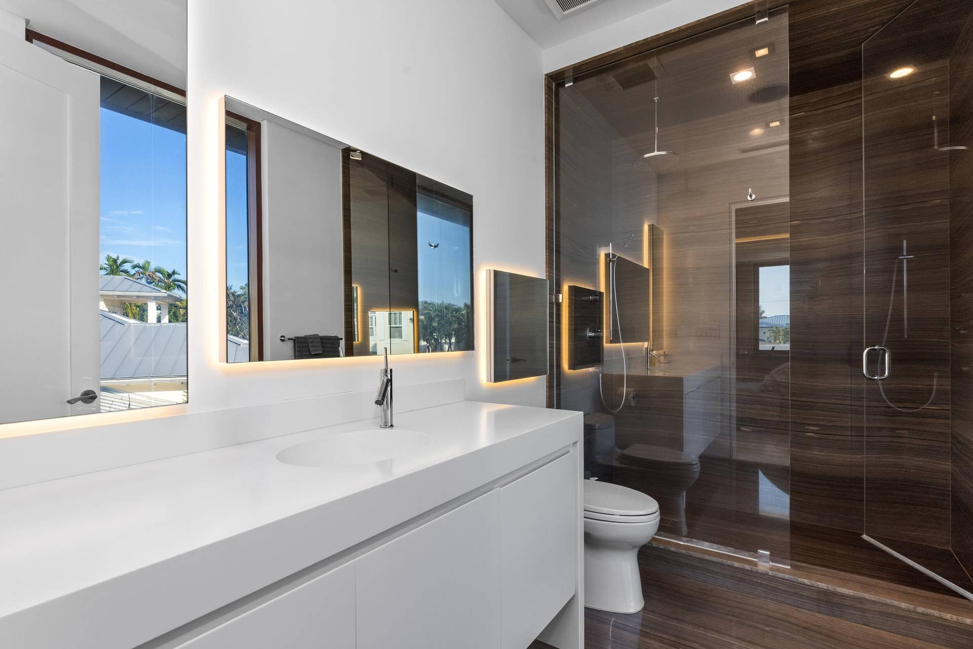 10 Pelican Drive, Fort Lauderdale, FL 33301 Guest Bath 2