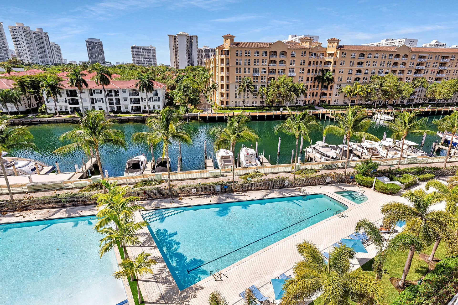 2950 NE 188th Street, #122, Aventura, FL 33180 0K6A8812