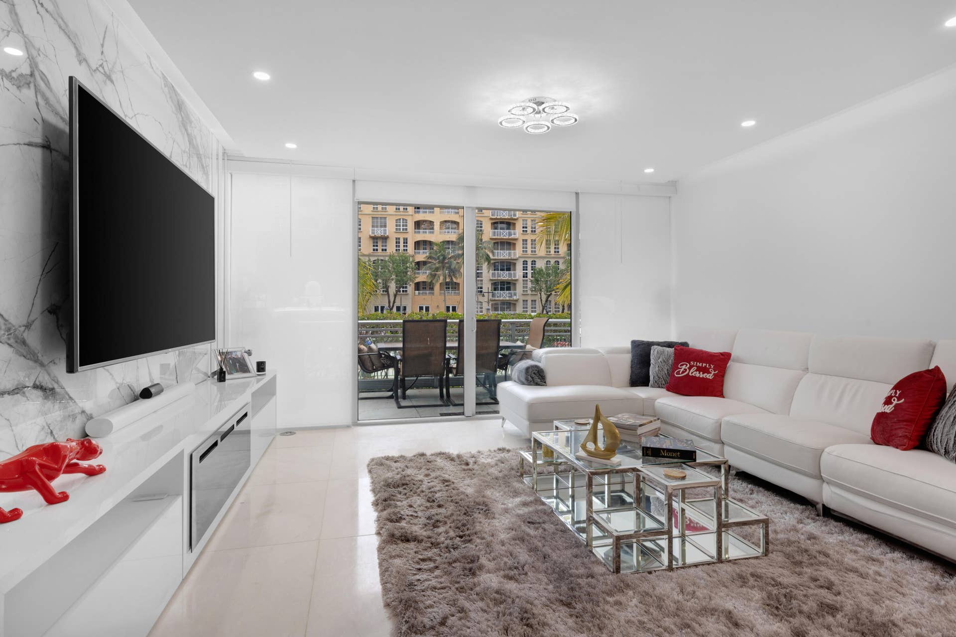 2950 NE 188th Street, #122, Aventura, FL 33180 CJ5A2412