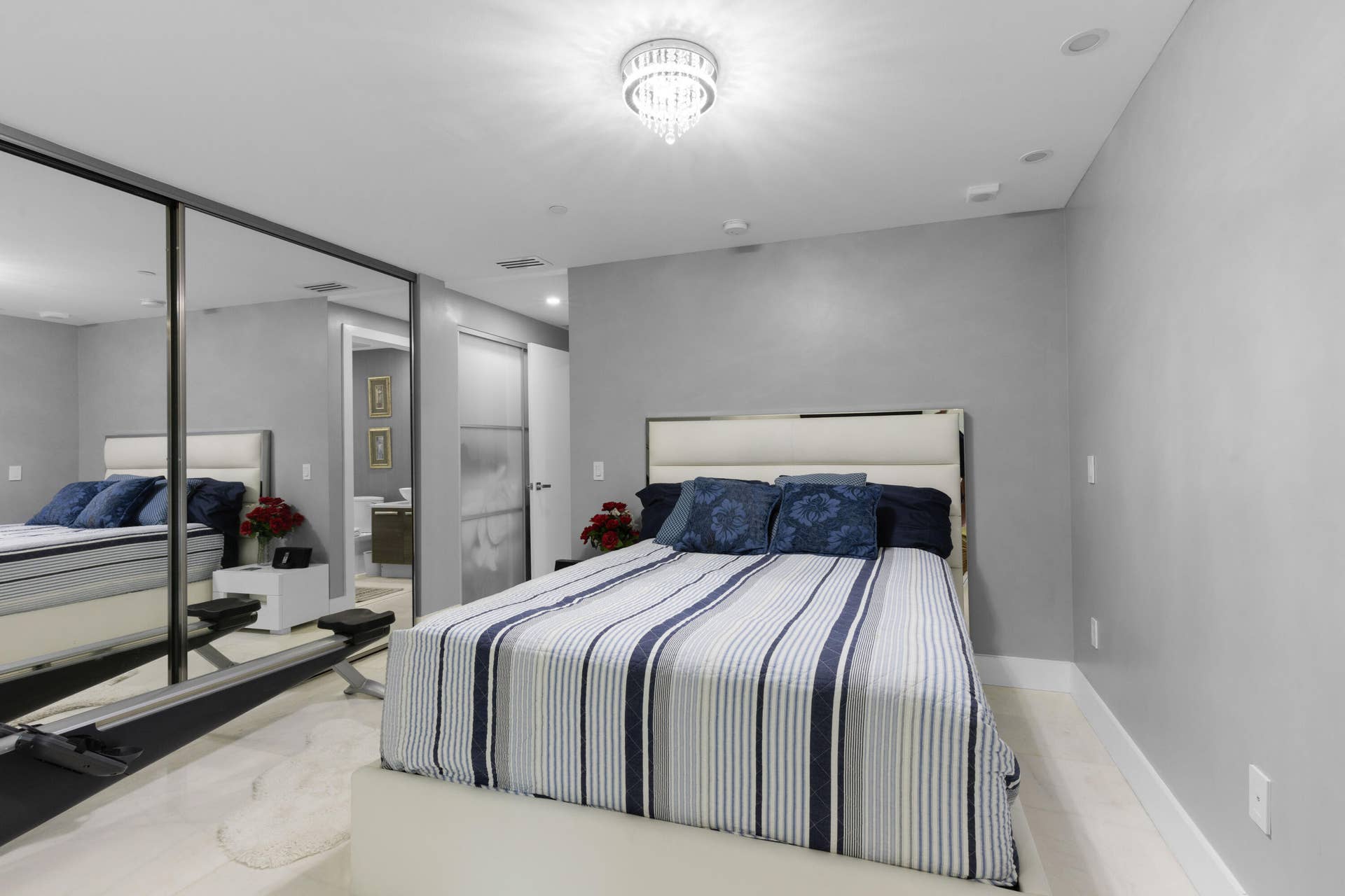 2950 NE 188th Street, #122, Aventura, FL 33180 CJ5A2576