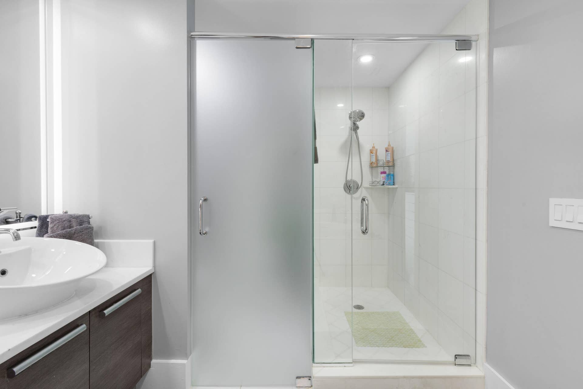 2950 NE 188th Street, #122, Aventura, FL 33180 CJ5A2621