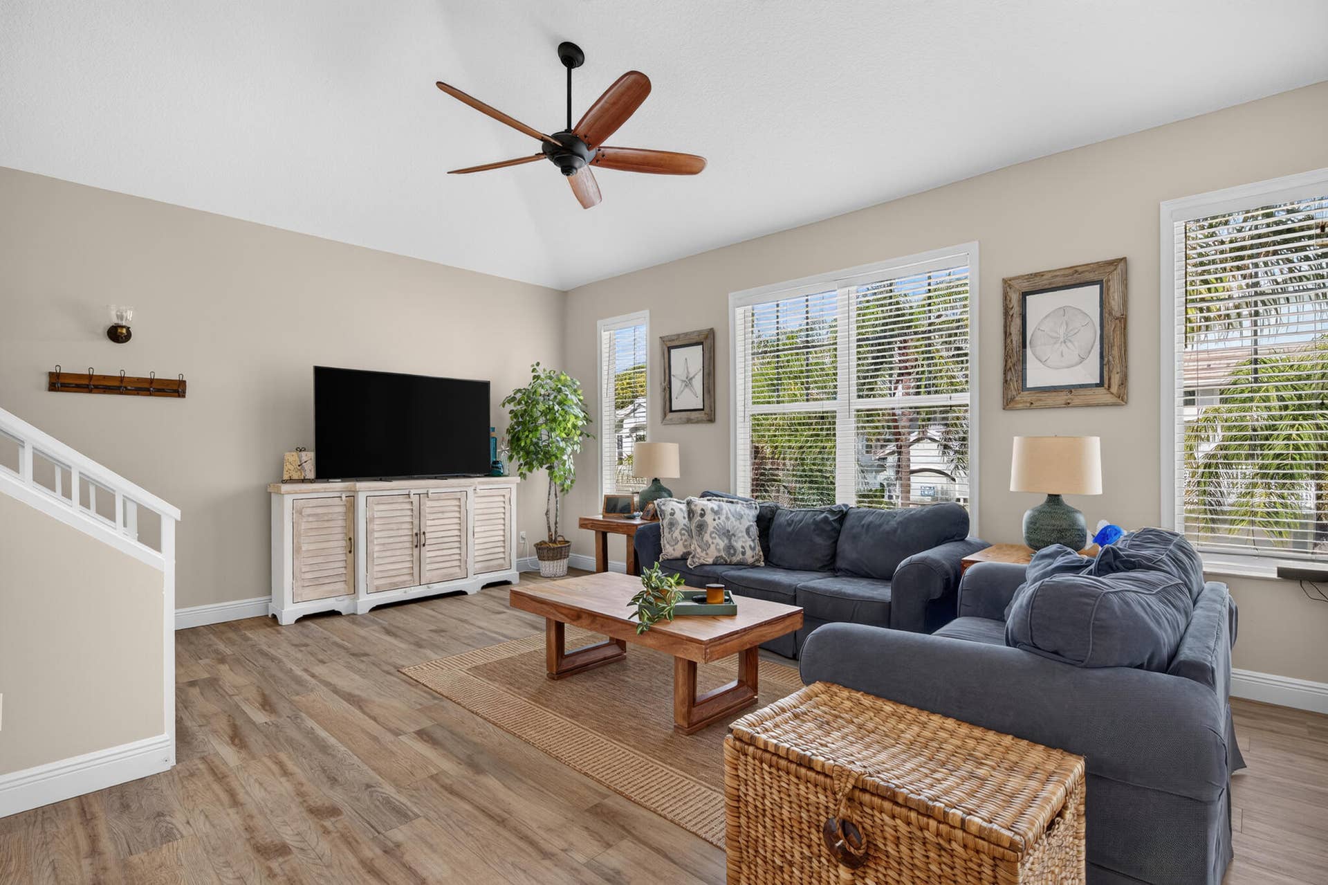 909 Mainsail Circle, Jupiter, FL 33477 Living room