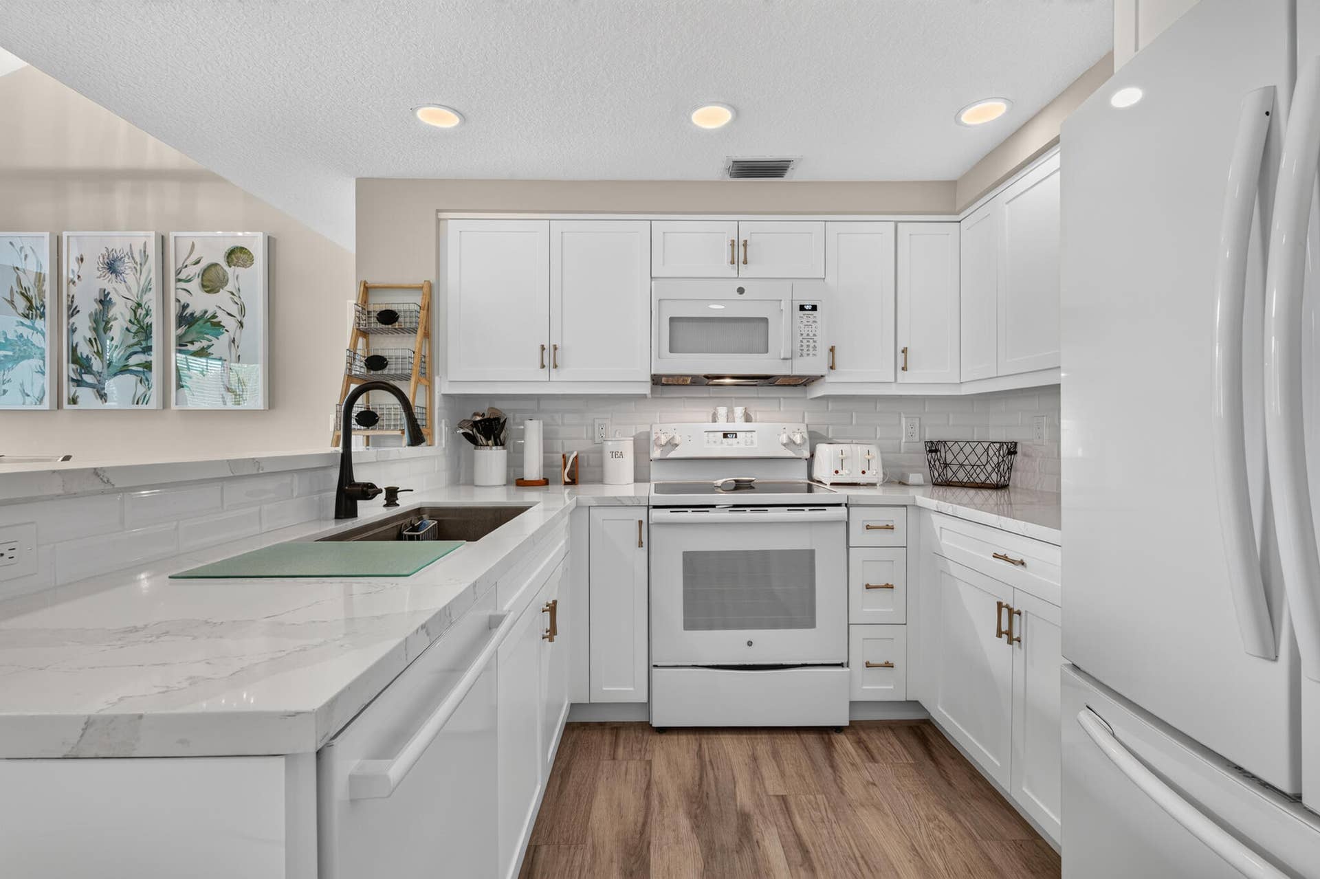 909 Mainsail Circle, Jupiter, FL 33477 Beautiful Kitchen