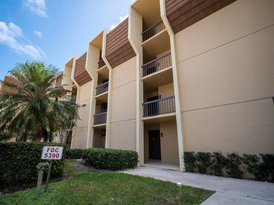 Property photo for 5390 WOODLAND LAKES Drive, #104, Palm Beach Gardens, FL