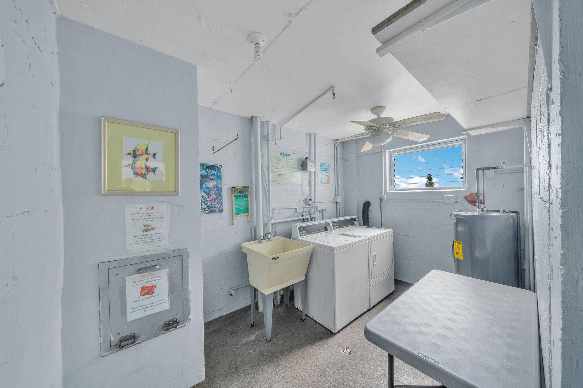 17 Laundry Room (2)