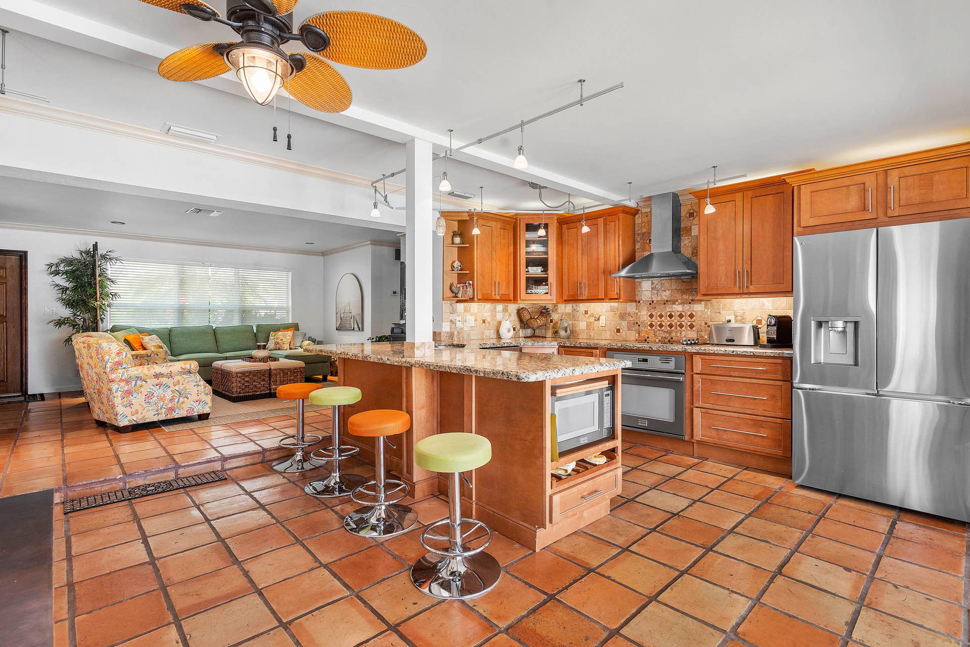 2330 NE 48TH Street NE, Lighthouse Point, Lighthouse Point, FL 33064 KItchen