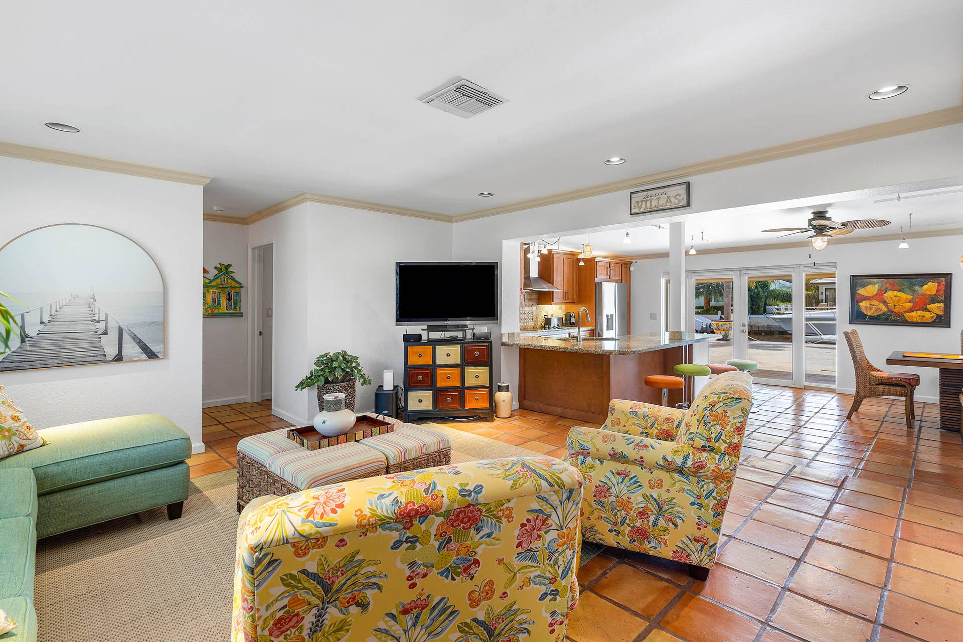 2330 NE 48TH Street NE, Lighthouse Point, Lighthouse Point, FL 33064 Living room