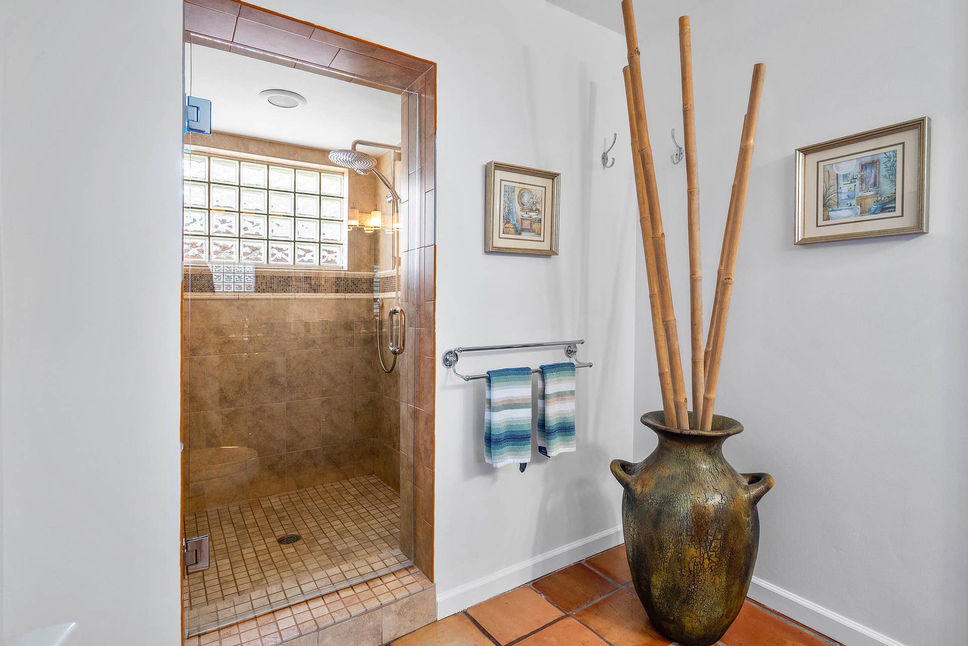 2330 NE 48TH Street NE, Lighthouse Point, Lighthouse Point, FL 33064 Primary shower