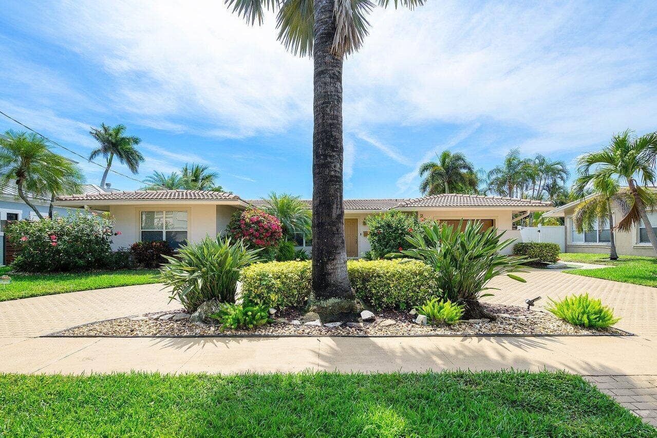 2330 NE 48TH Street NE, Lighthouse Point, Lighthouse Point, FL 33064 Front
