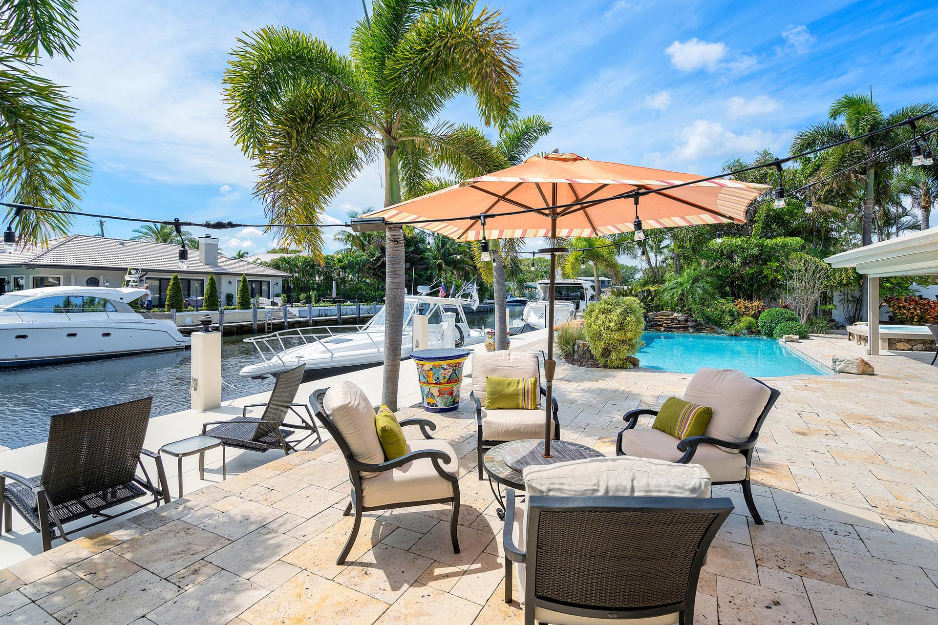 2330 NE 48TH Street NE, Lighthouse Point, Lighthouse Point, FL 33064 canal view