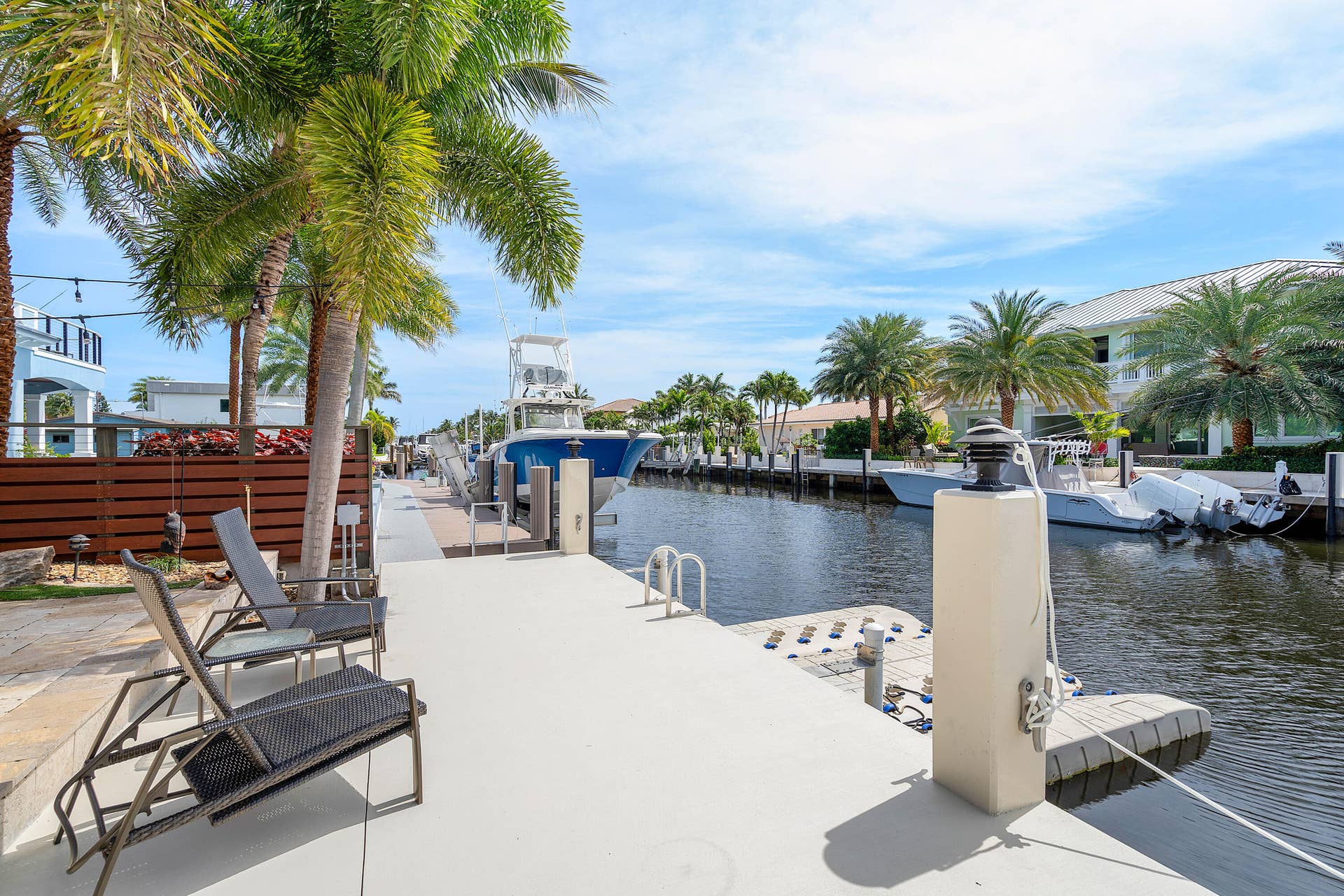 2330 NE 48TH Street NE, Lighthouse Point, Lighthouse Point, FL 33064 Canal