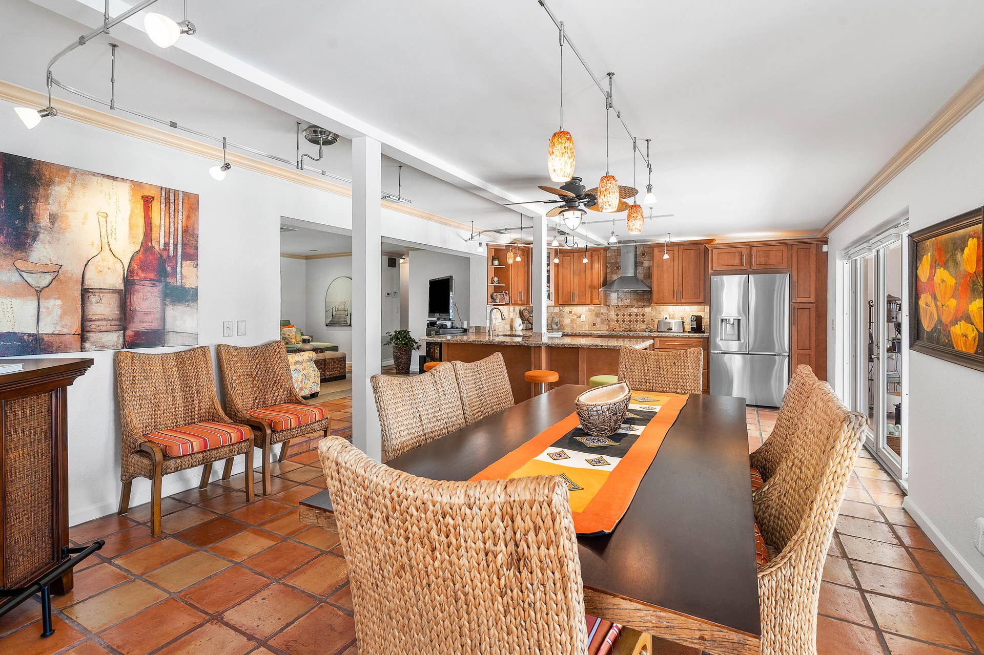 2330 NE 48TH Street NE, Lighthouse Point, Lighthouse Point, FL 33064 dining area