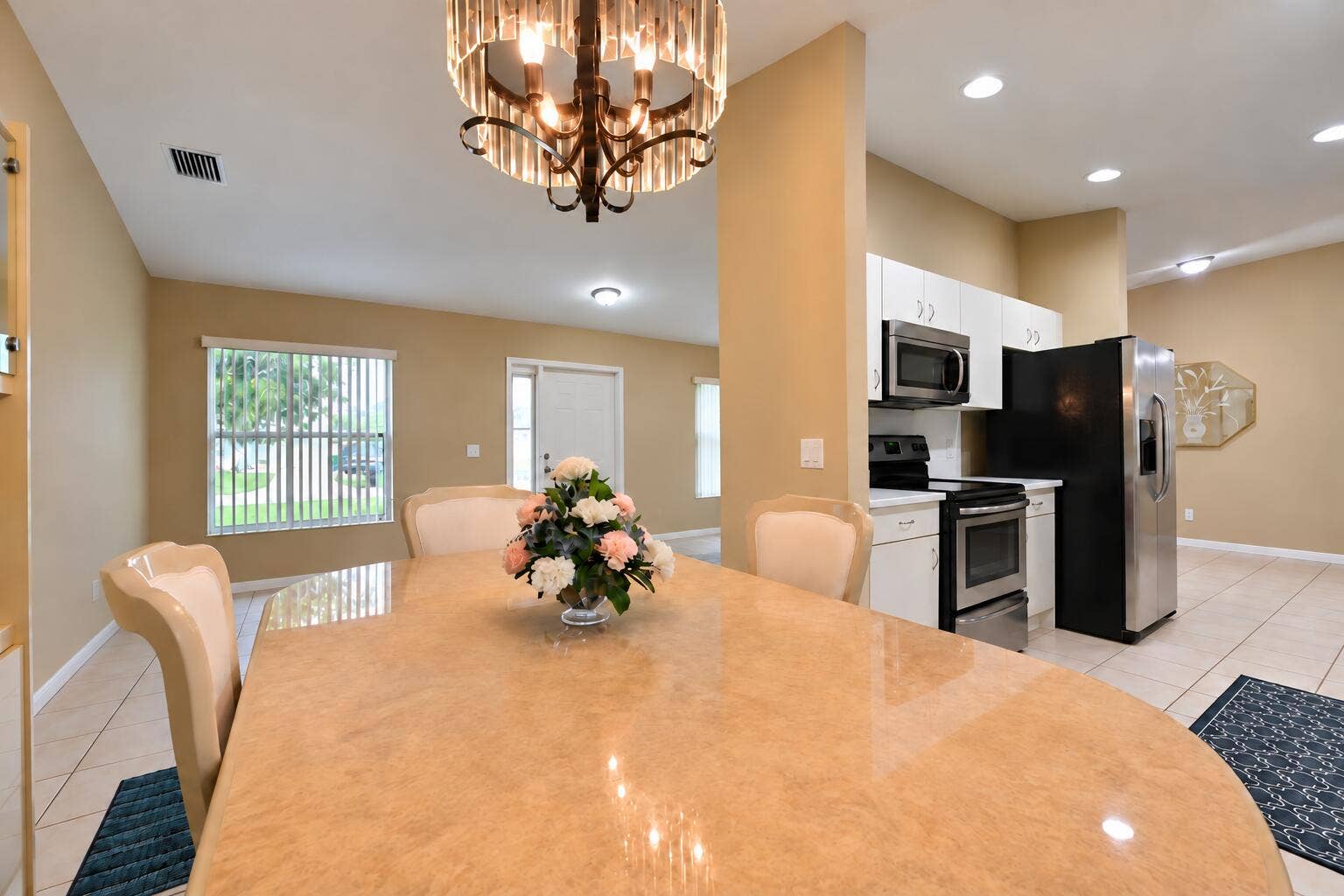 326 SE STARFISH Avenue, Port St Lucie, FL 34983 Dining room