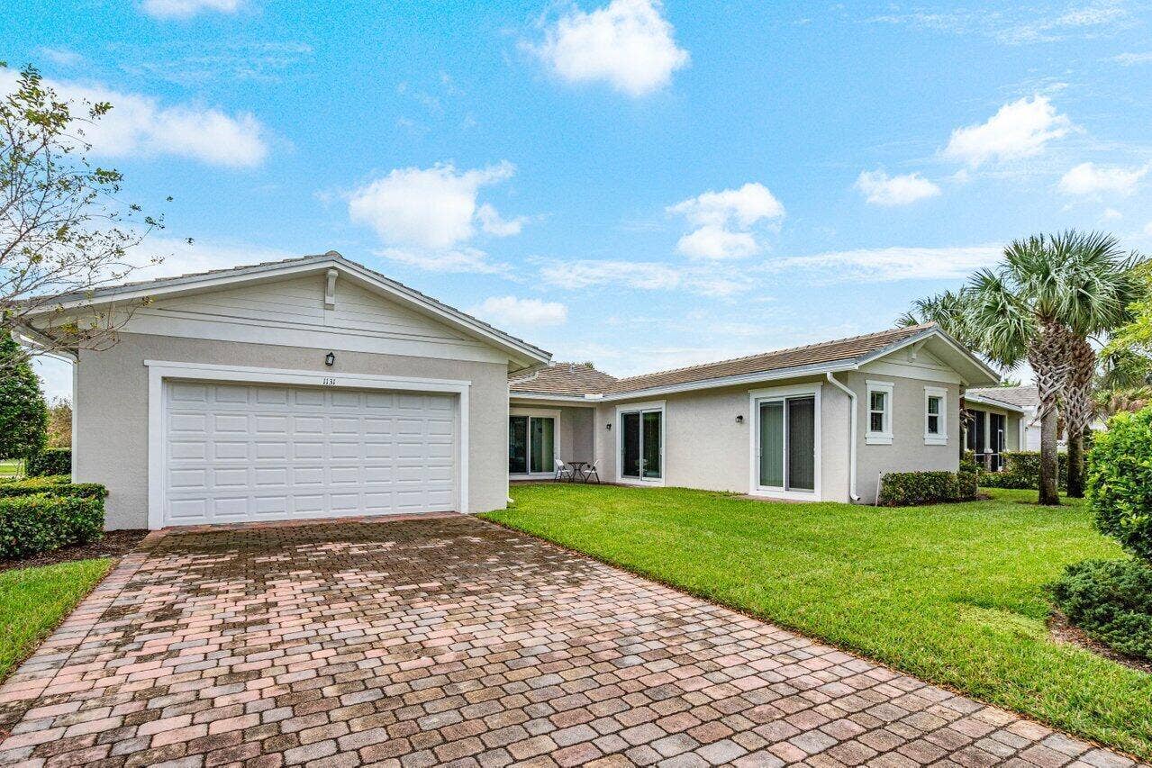 Garage/Driveway