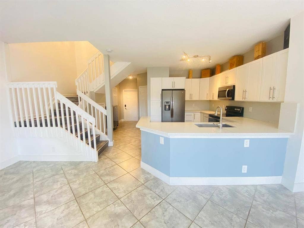 791 NW 42ND Place, Deerfield Beach, Deerfield Beach, FL 33064 Large open area makes entertaining a breeze