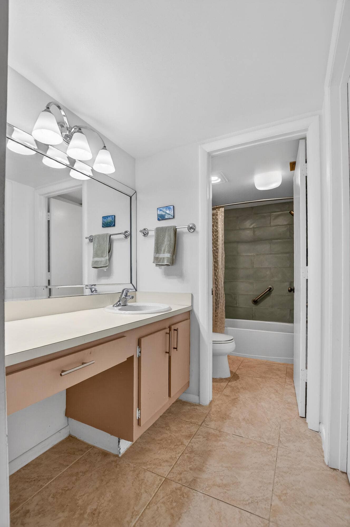 265 SE 10th Street, #11C, Deerfield Beach, FL 33441 21-print-DSC_5647
