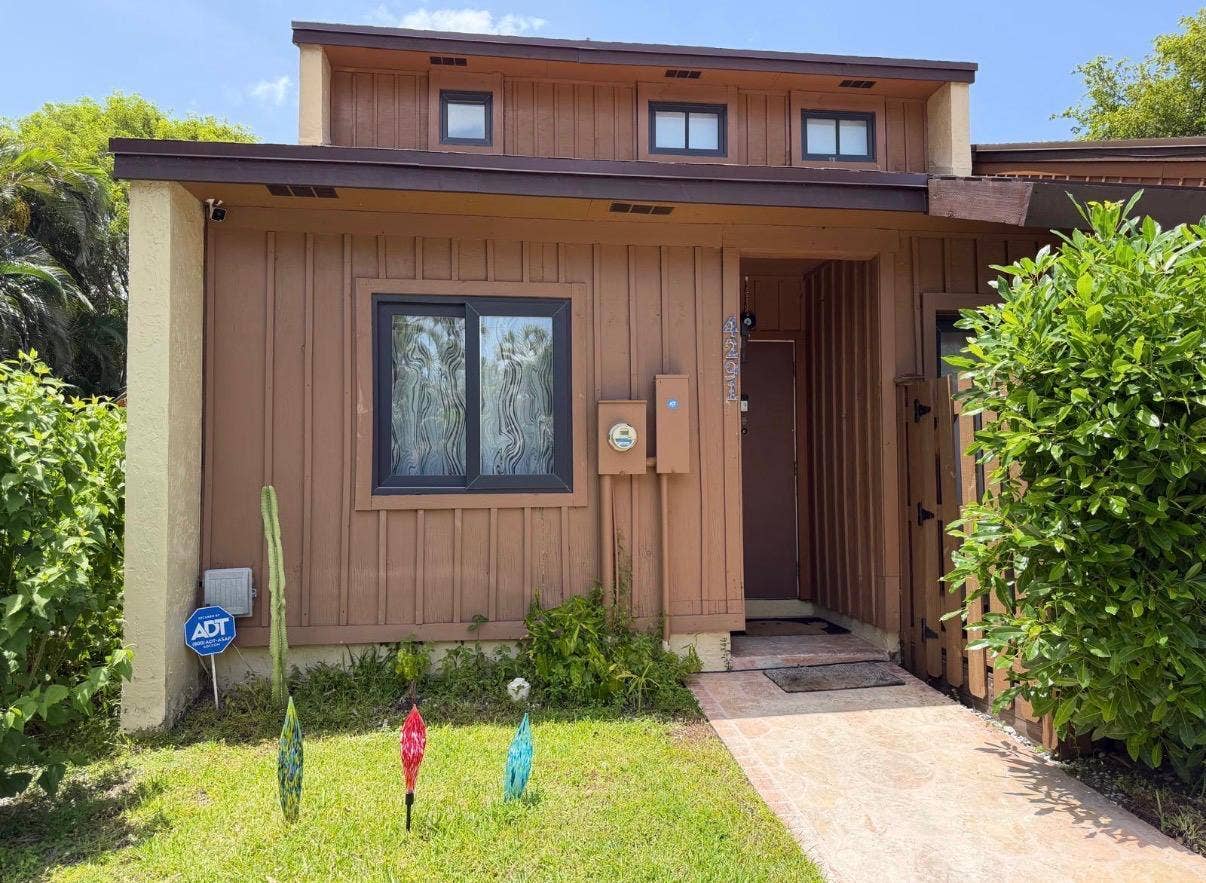 4291 S PINE ISLAND Road, Davie, FL 33328 Fully furnished