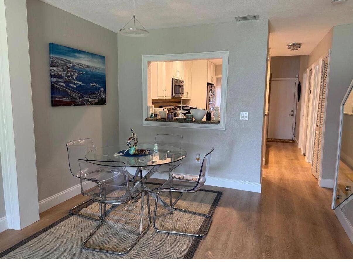 4291 S PINE ISLAND Road, Davie, FL 33328 Dining